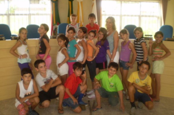 Foto - Visitação de Estudantes na Câmara de Vereadores em 18/03/2010.