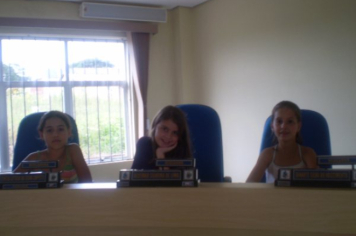 Foto - Visitação de Estudantes na Câmara de Vereadores em 18/03/2010.