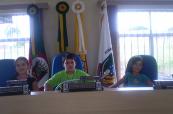 Foto - Visitação de Estudantes na Câmara de Vereadores em 18/03/2010.